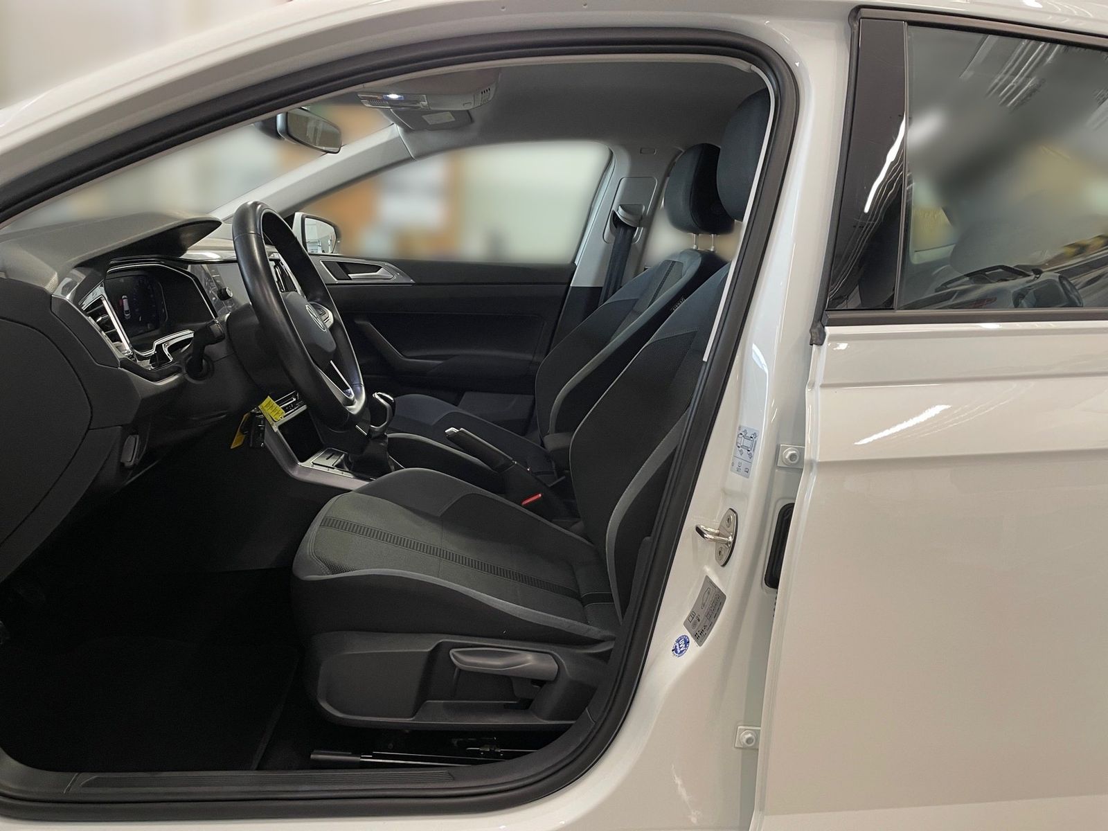 Volkswagen Polo 2022 г. Белый, пробег 36365 км
