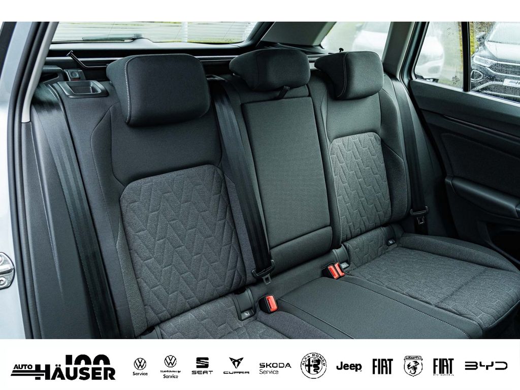Volkswagen Golf 2024 г. Серебристый, пробег 6562 км