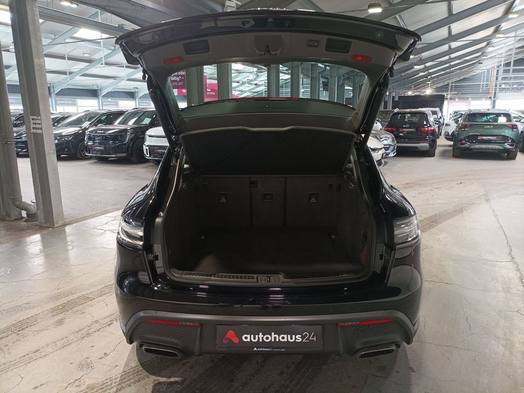 Porsche Macan 2022 г. Чёрный, пробег 38804 км