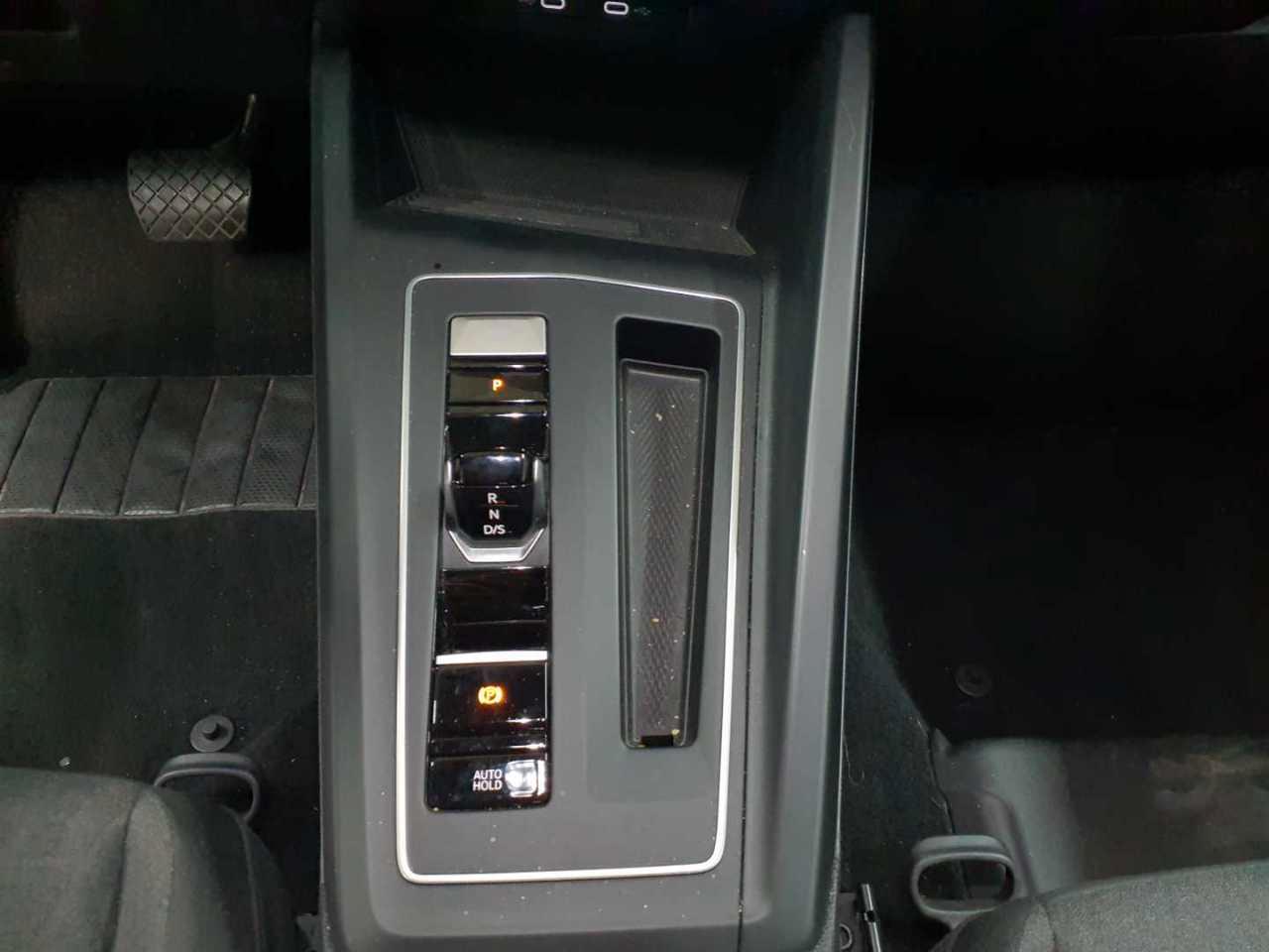 Volkswagen Golf 2025 г. Серый, пробег 55558 км