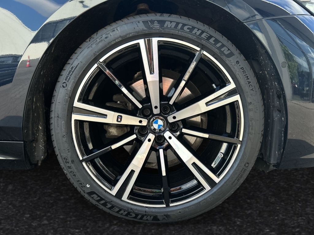 BMW 520 2025 г. Чёрный, пробег 25500 км