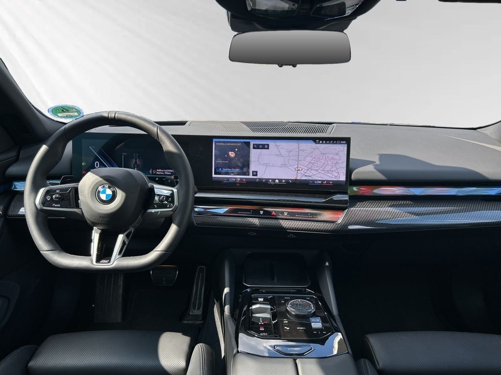 BMW 520 2025 г. Чёрный, пробег 25500 км