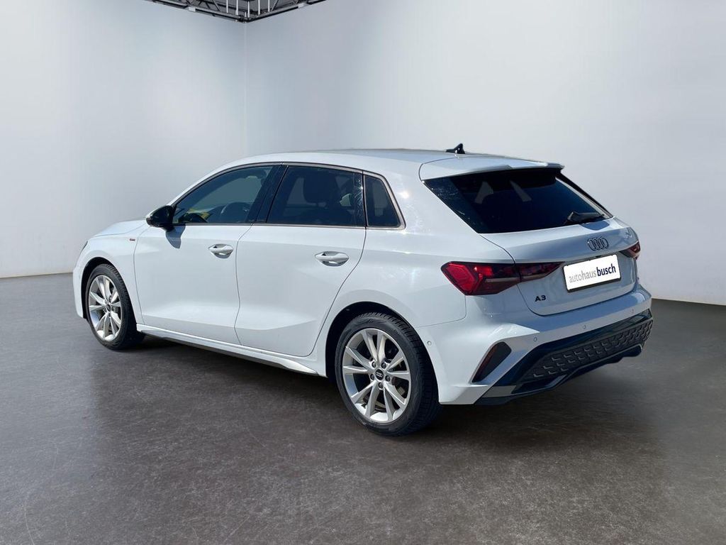 Audi A3 2025 г. Белый, пробег 31712 км