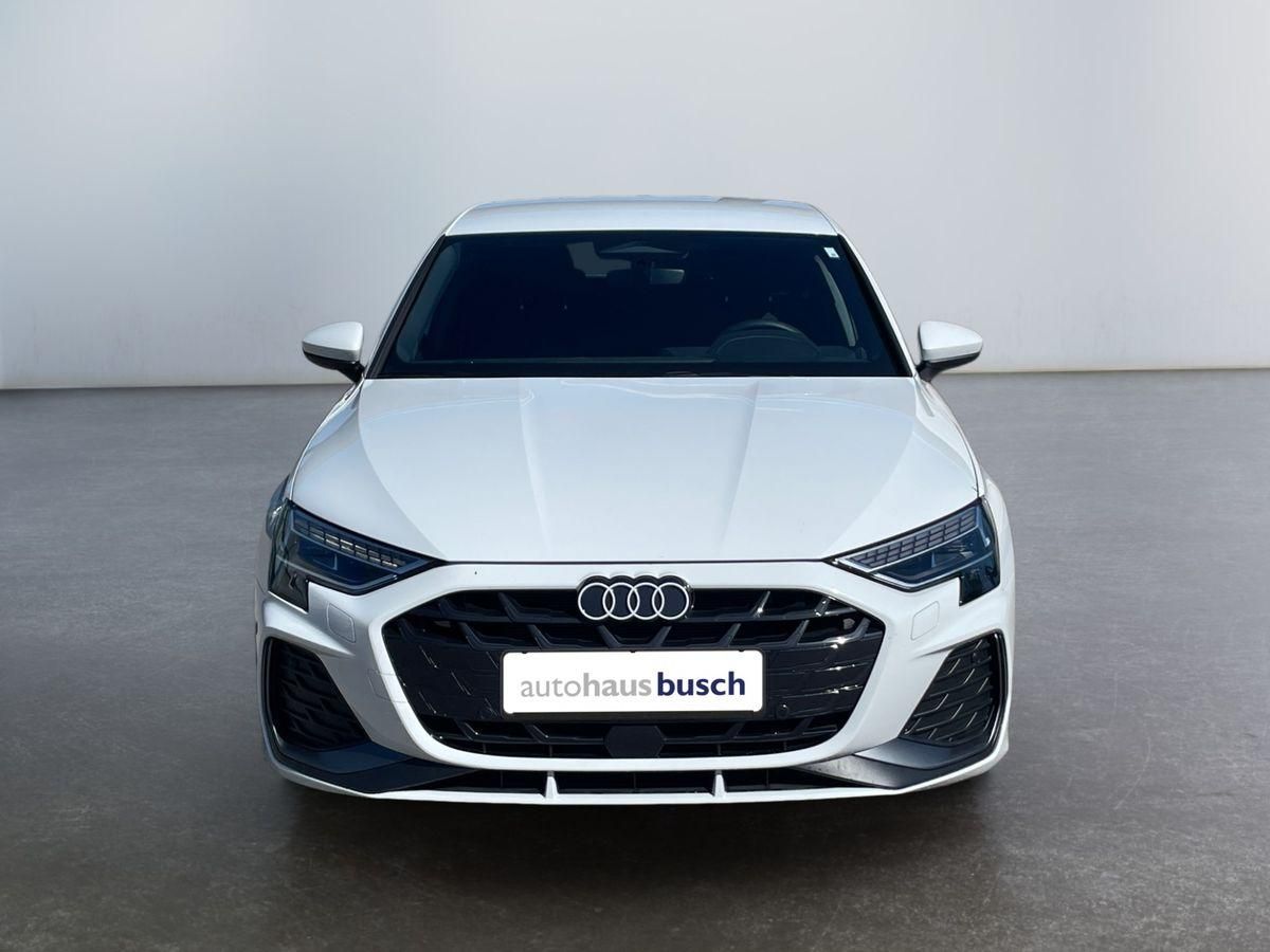 Audi A3 2025 г. Белый, пробег 31712 км