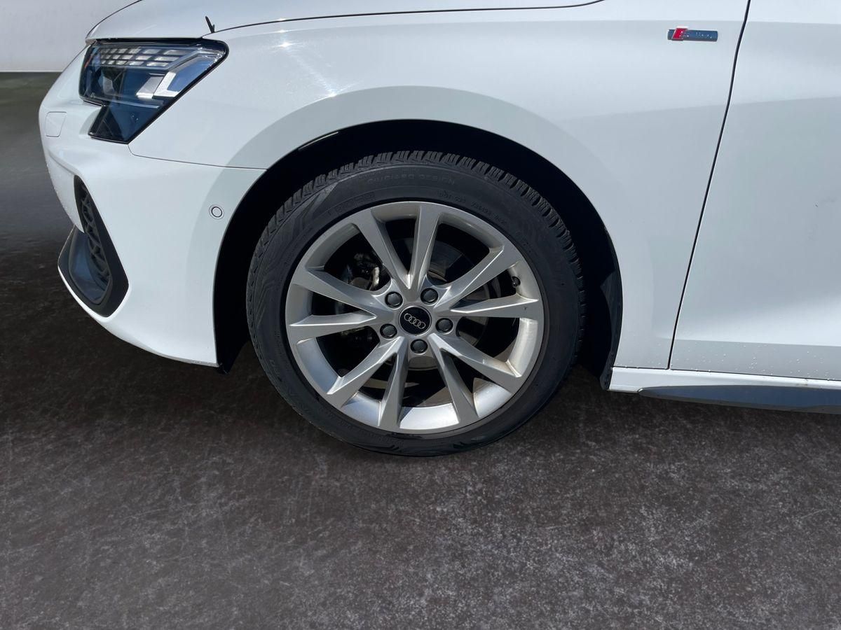 Audi A3 2025 г. Белый, пробег 31712 км