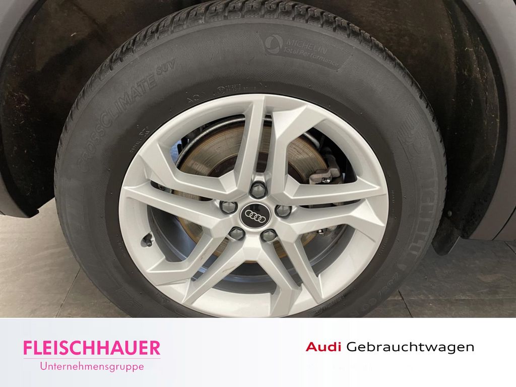 Audi Q5 2023 г. Чёрный, пробег 56128 км