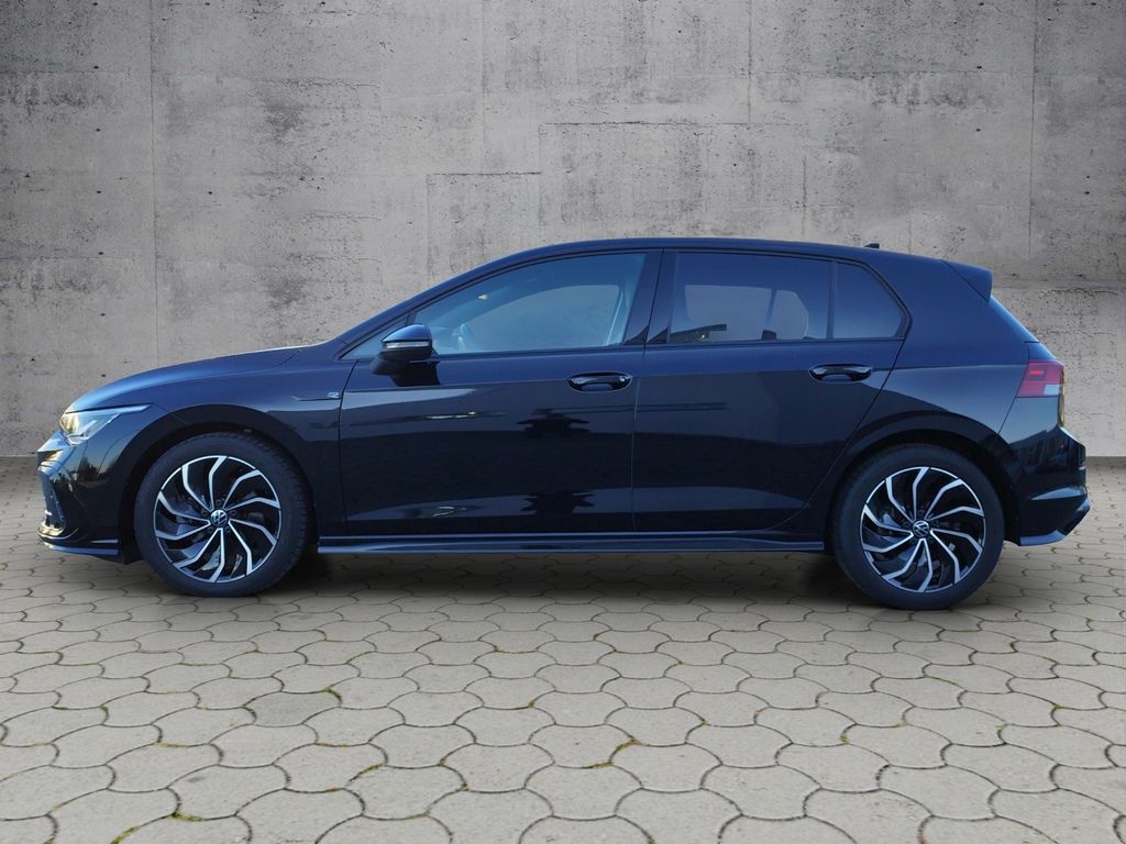 Volkswagen Golf 2024 г. Чёрный, пробег 21500 км