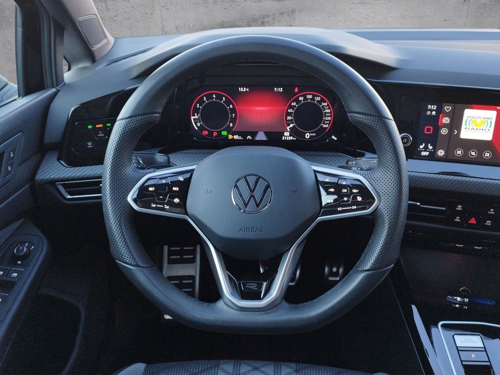 Volkswagen Golf 2024 г. Чёрный, пробег 21500 км