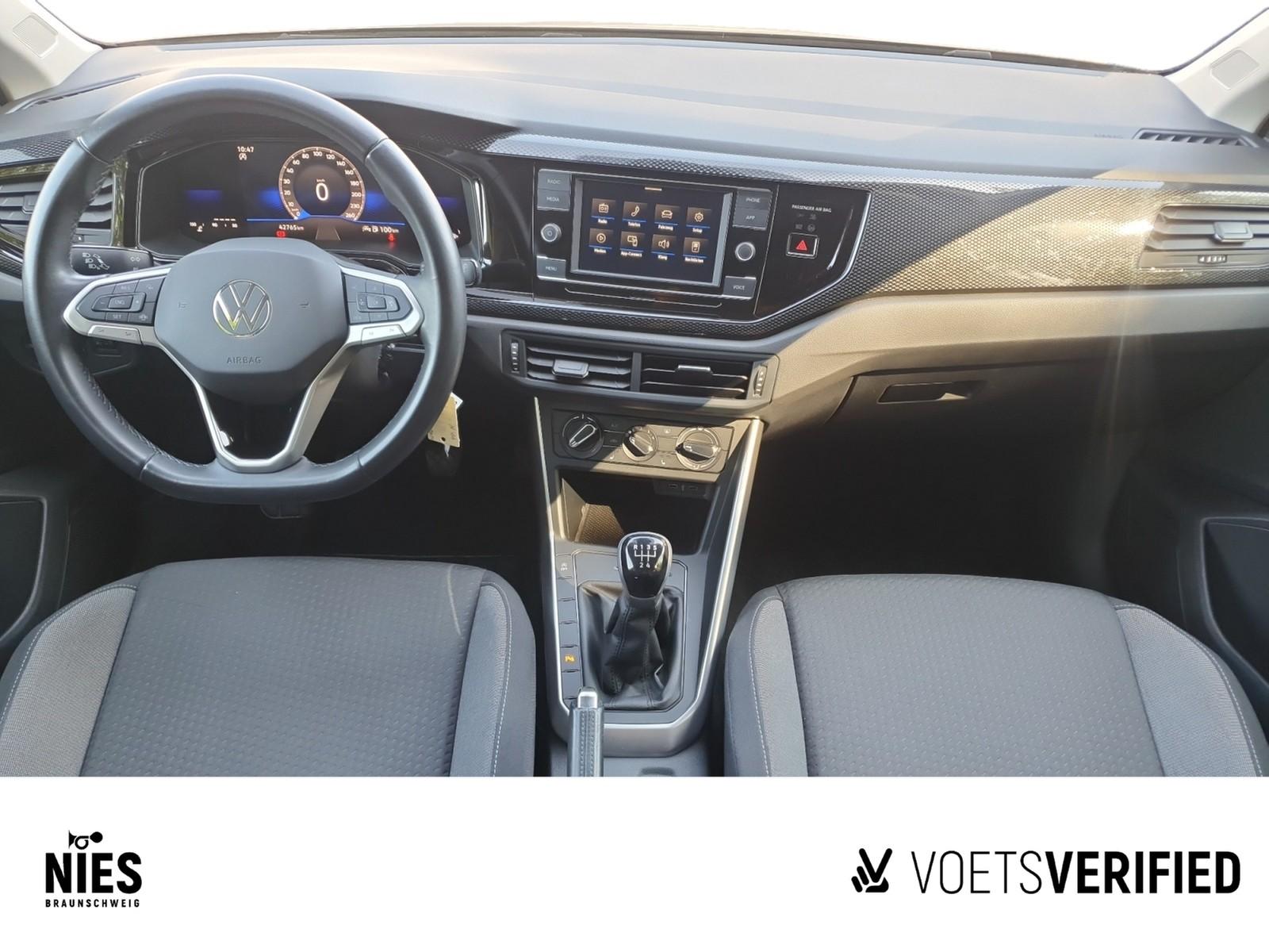 Volkswagen Polo 2023 г. Чёрный, пробег 42900 км