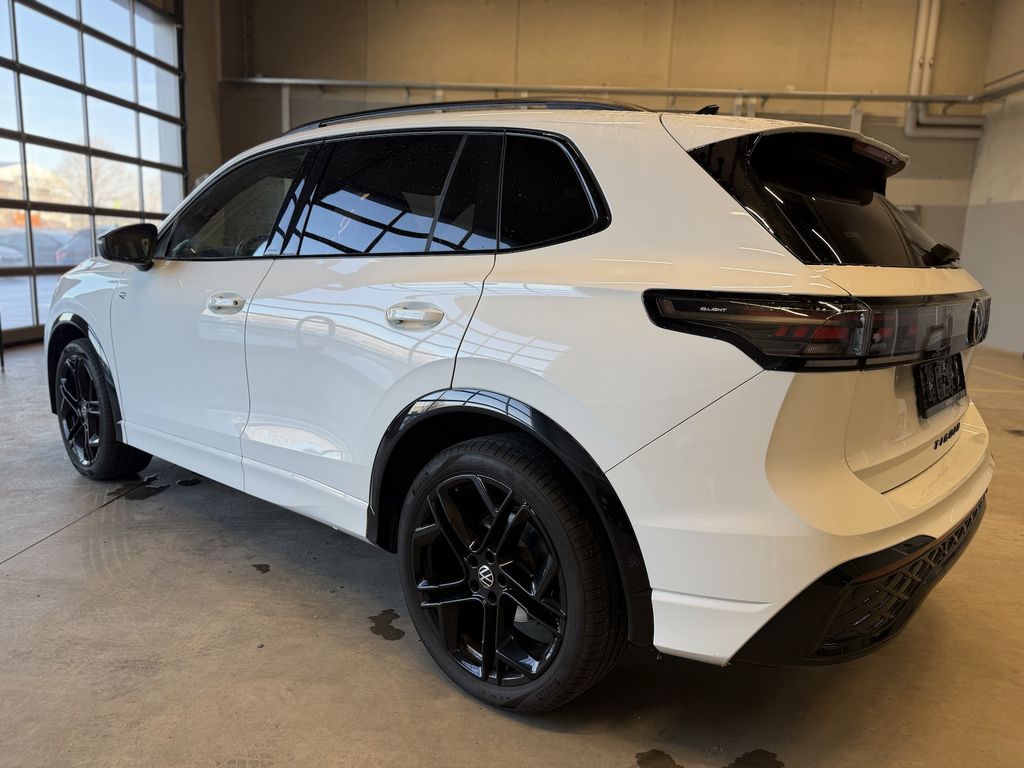 Volkswagen Tiguan 2025 г. Белый, пробег 17349 км
