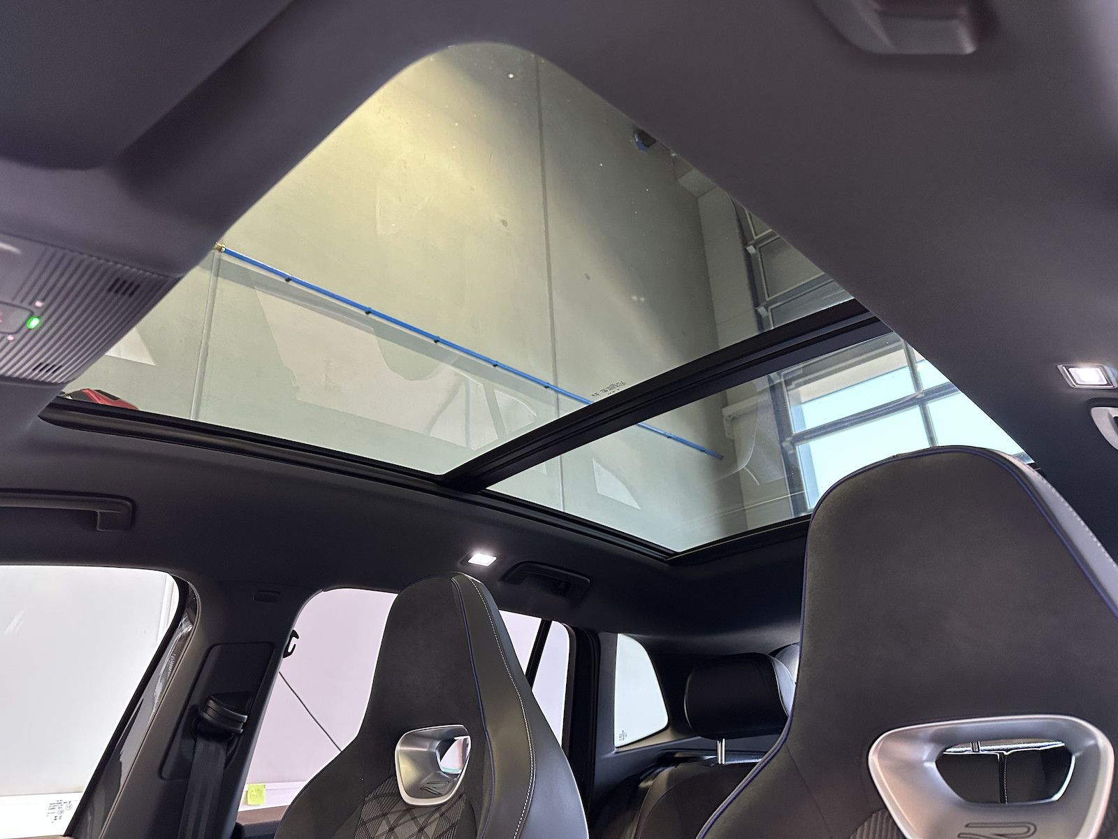 Volkswagen Tiguan 2025 г. Чёрный, пробег 21783 км