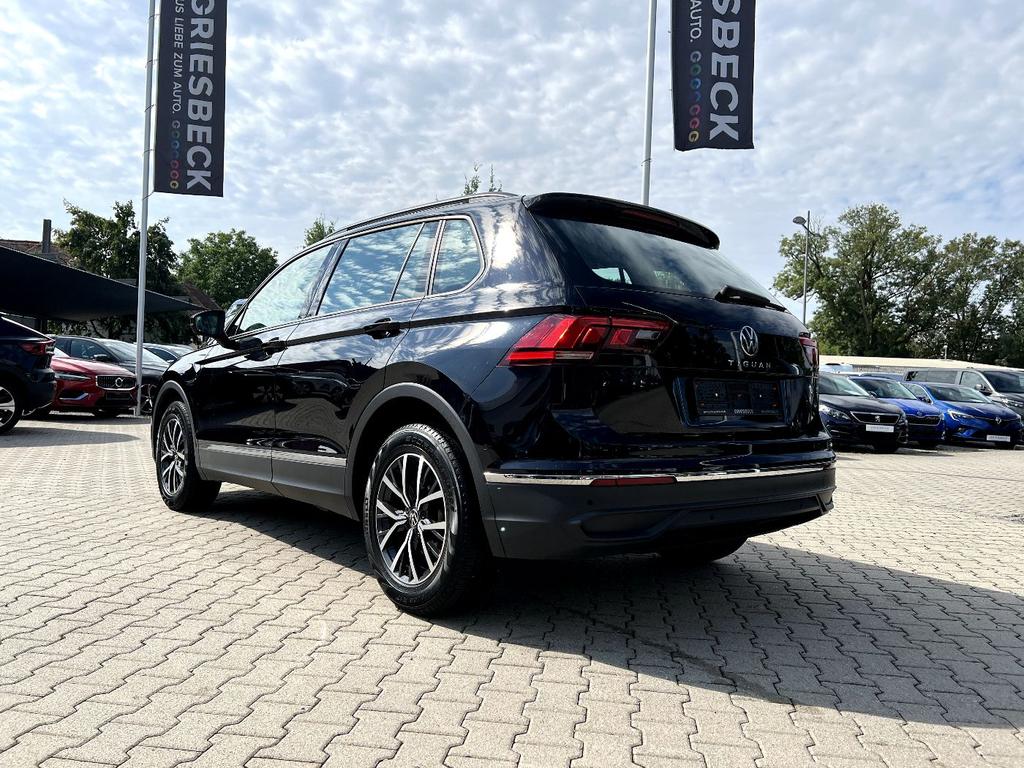 Volkswagen Tiguan 2024 г. Чёрный, пробег 26551 км