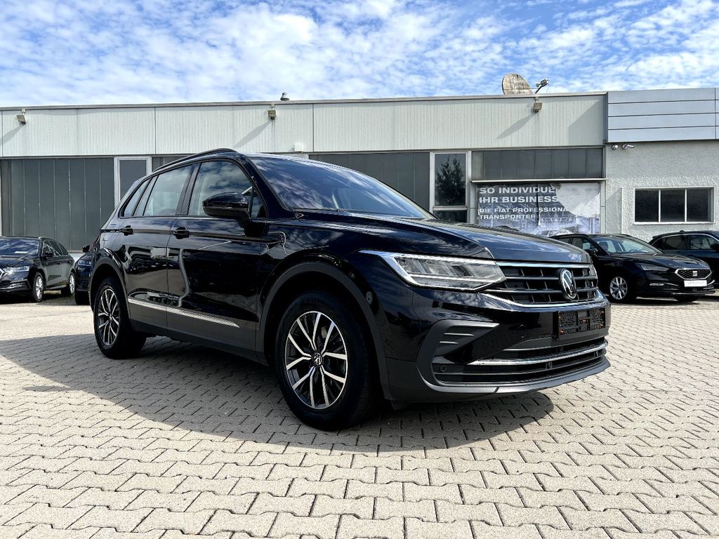 Volkswagen Tiguan 2024 г. Чёрный, пробег 26551 км