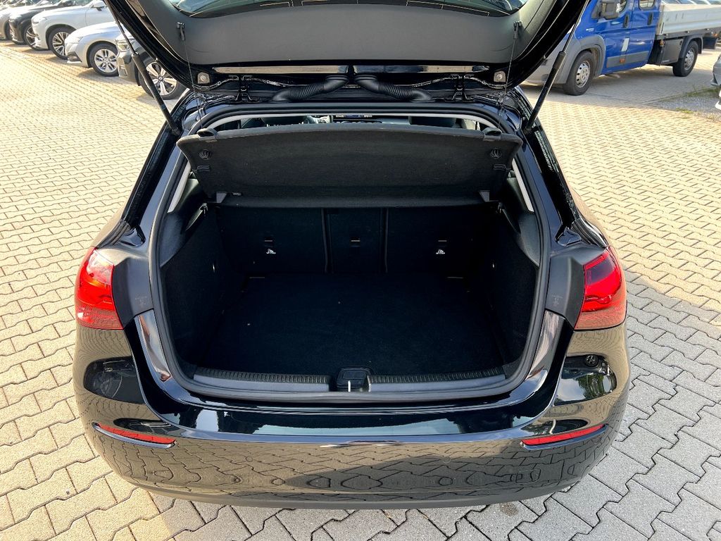 Mercedes-Benz A 200 2023 г. Чёрный, пробег 55863 км