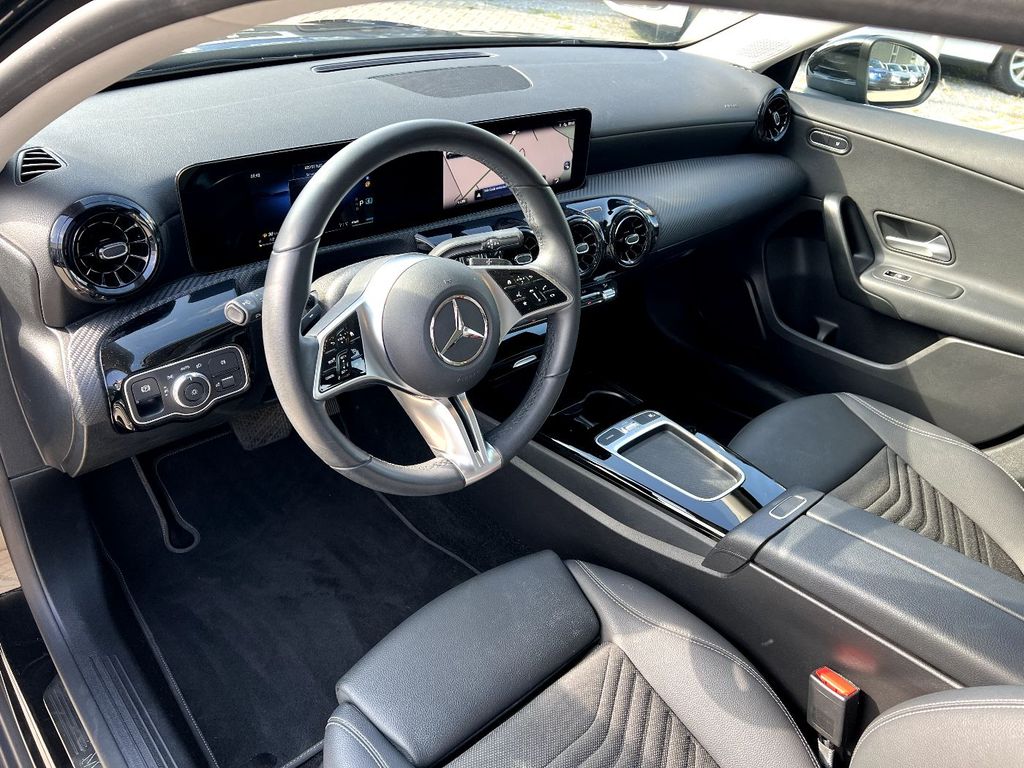 Mercedes-Benz A 200 2023 г. Чёрный, пробег 55863 км