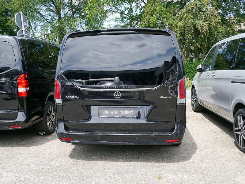 Mercedes-Benz V 300 2024 г. Чёрный, пробег 37500 км