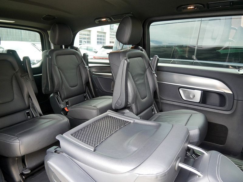 Mercedes-Benz V 300 2024 г. Чёрный, пробег 37500 км