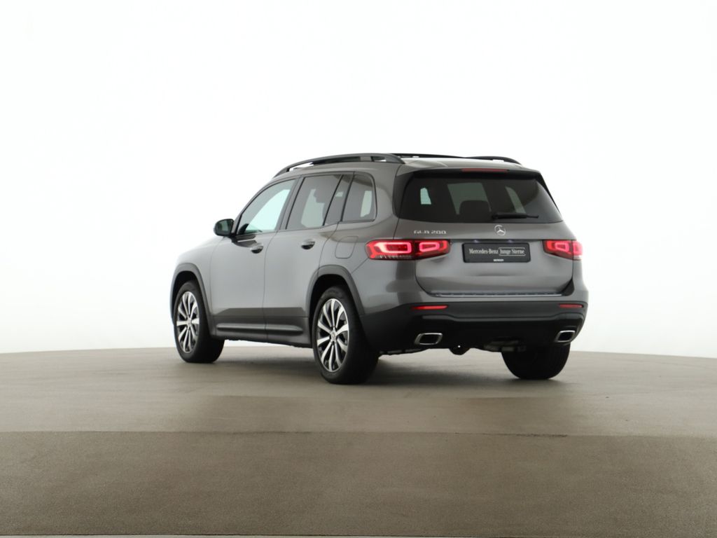 Mercedes-Benz GLB 200 2022 г. Серый, пробег 29900 км