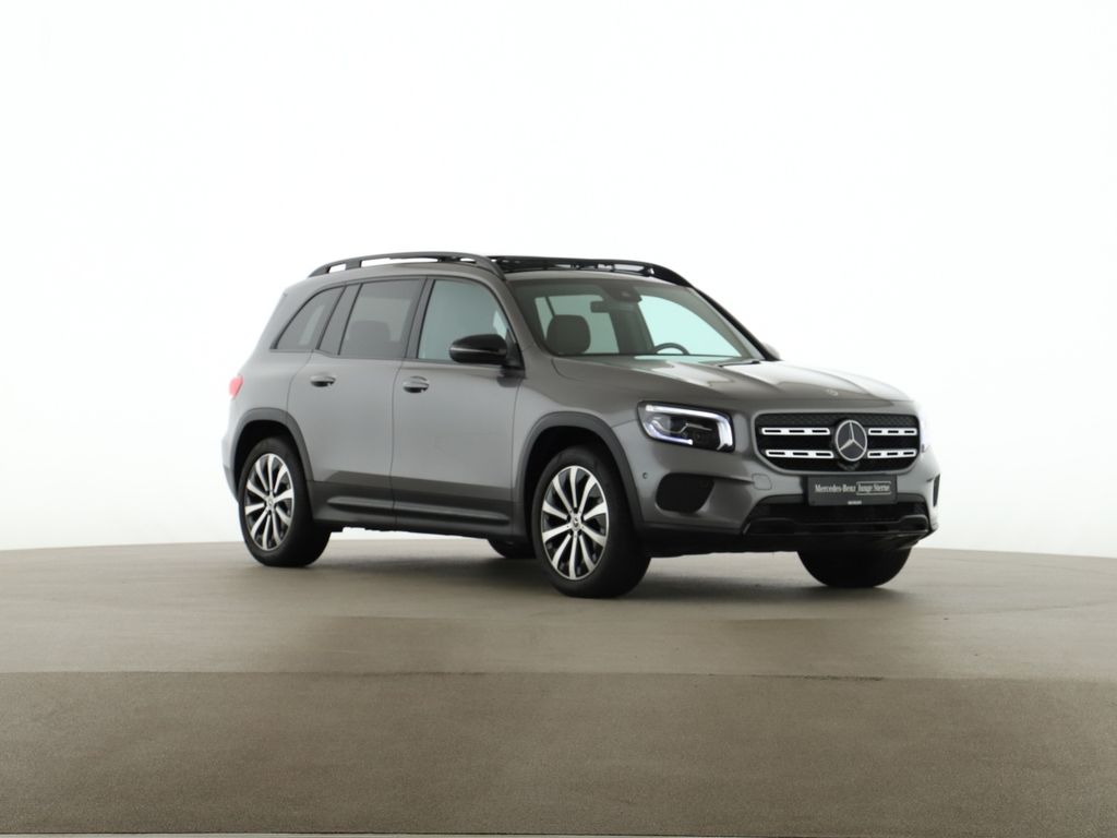 Mercedes-Benz GLB 200 2022 г. Серый, пробег 29900 км