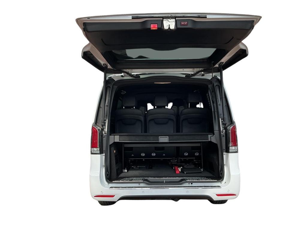 Mercedes-Benz V 300 2024 г. Белый, пробег 38877 км