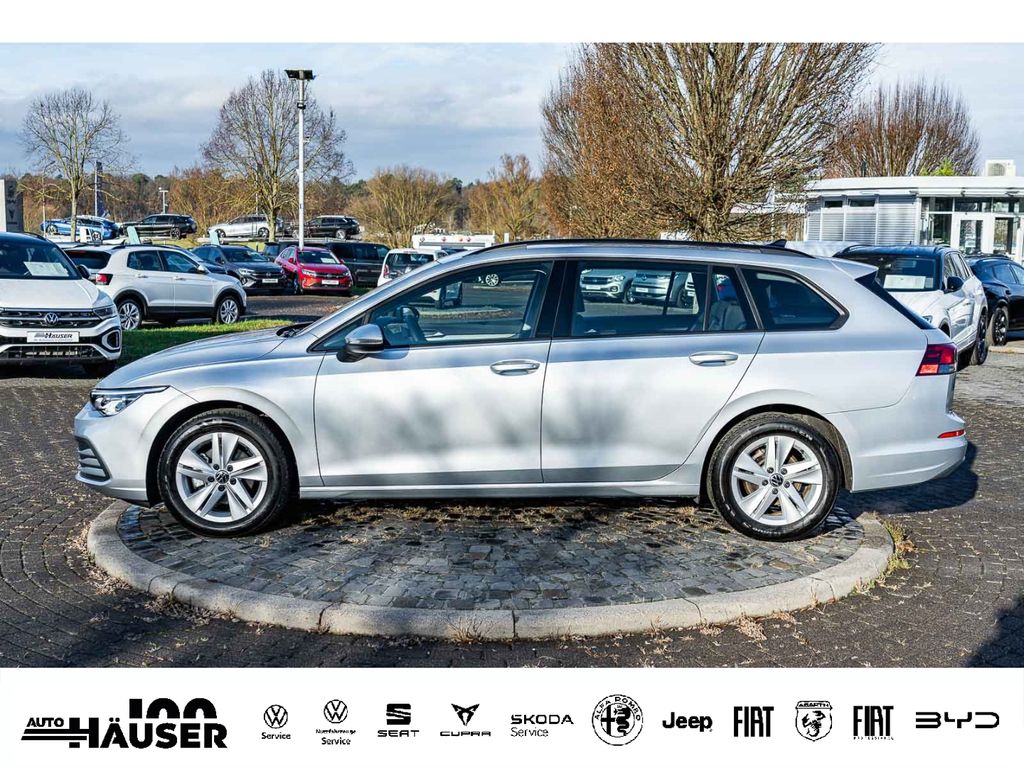 Volkswagen Golf 2023 г. Серебристый, пробег 43327 км
