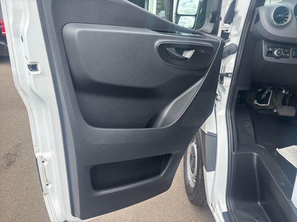 Mercedes-Benz SPRINTER 2025 г. Белый, пробег 53218 км