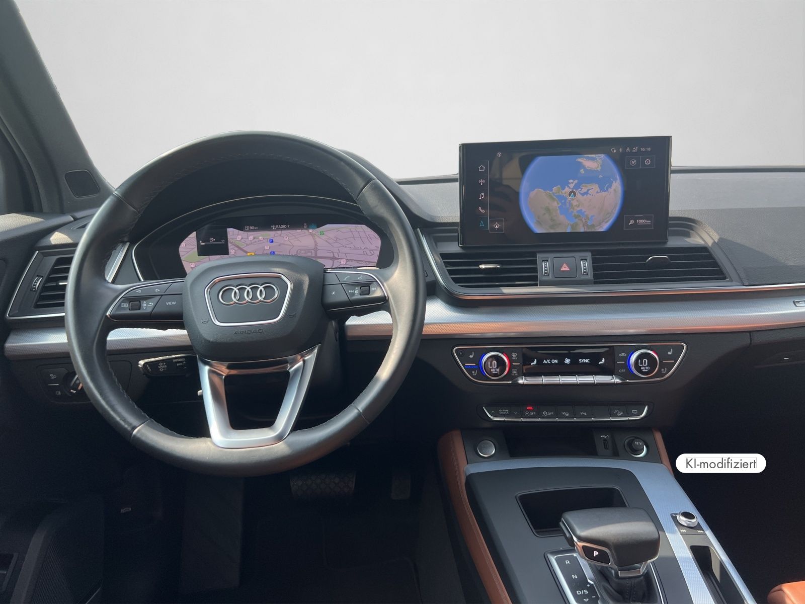 Audi Q5 2023 г. Серый, пробег 31750 км