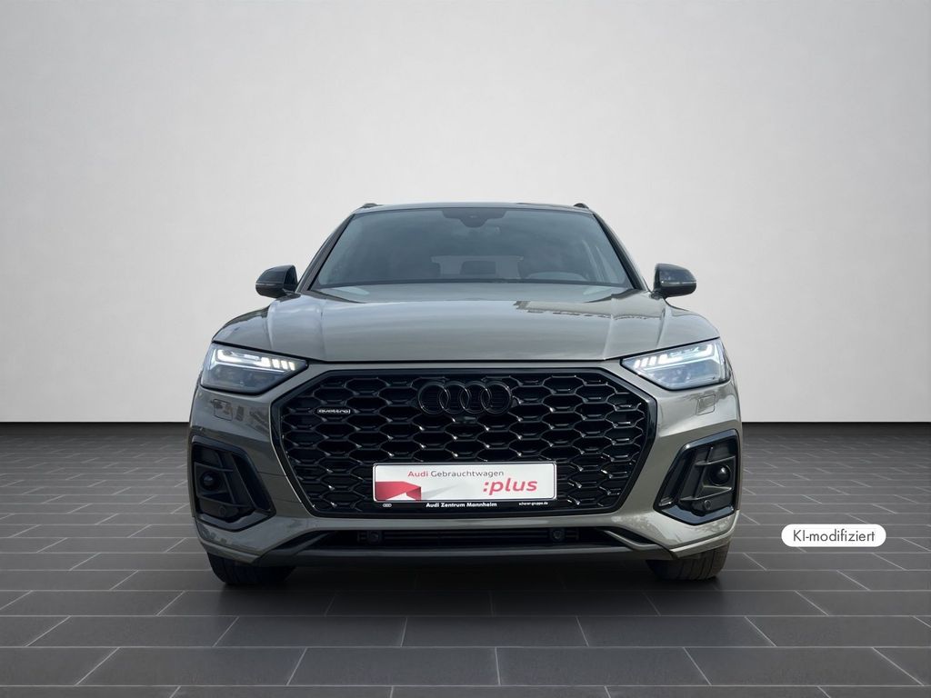Audi Q5 2023 г. Серый, пробег 31750 км