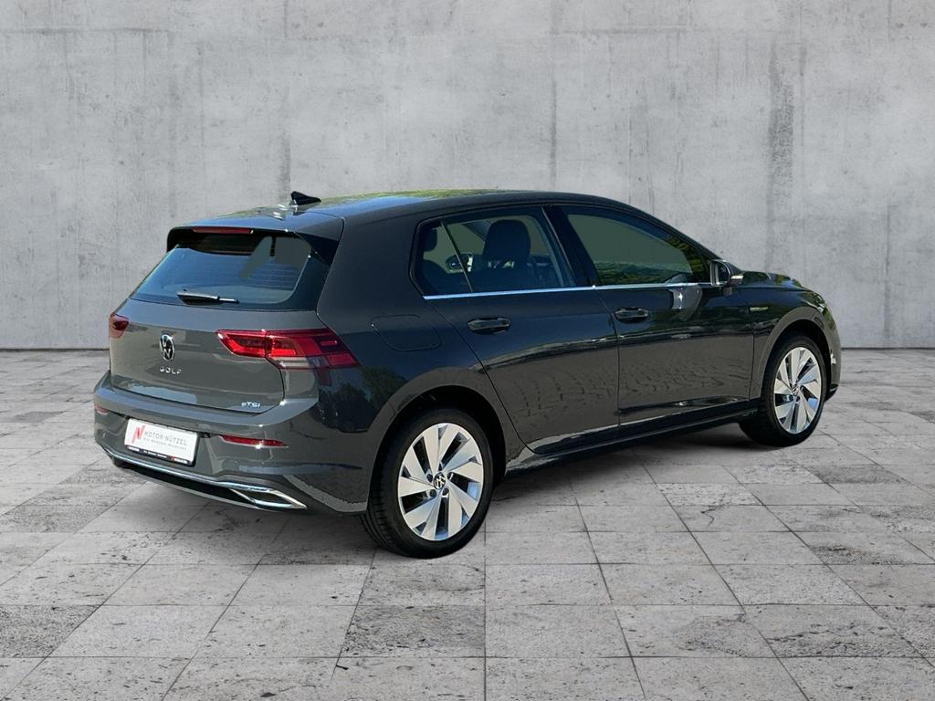 Volkswagen Golf 2024 г. Серый, пробег 21221 км