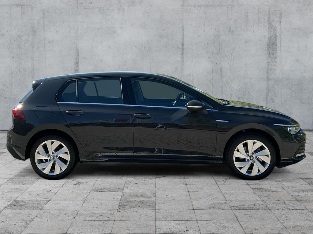 Volkswagen Golf 2024 г. Серый, пробег 21221 км