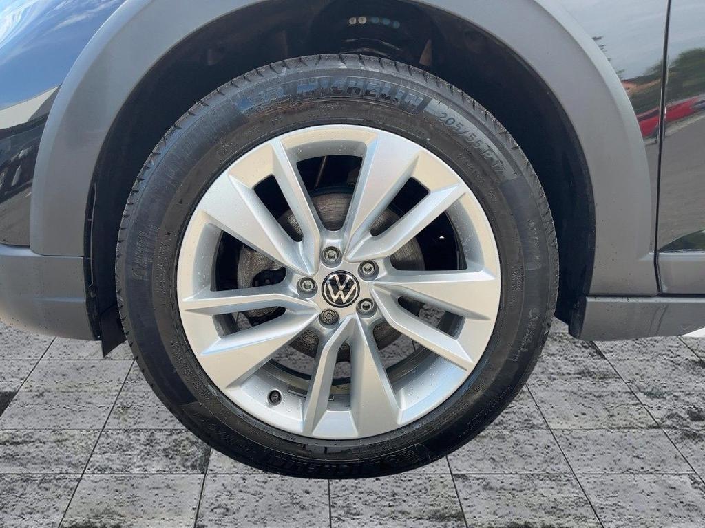 Volkswagen Taigo 2023 г. Чёрный, пробег 29991 км