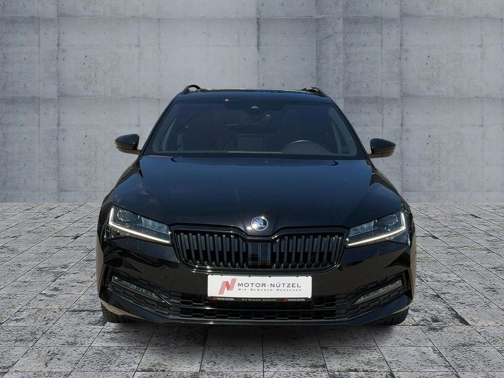Skoda Superb 2023 г. Чёрный, пробег 54698 км