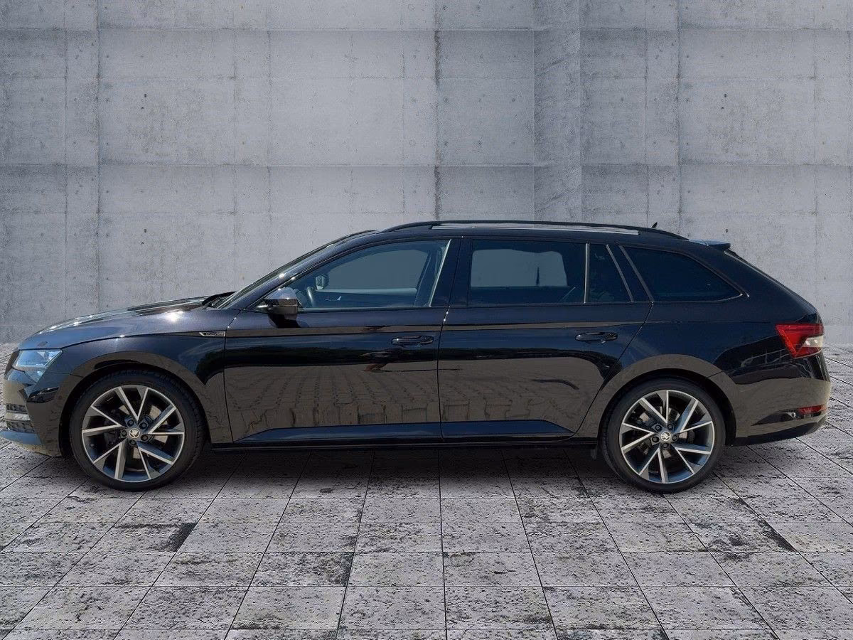 Skoda Superb 2023 г. Чёрный, пробег 54698 км