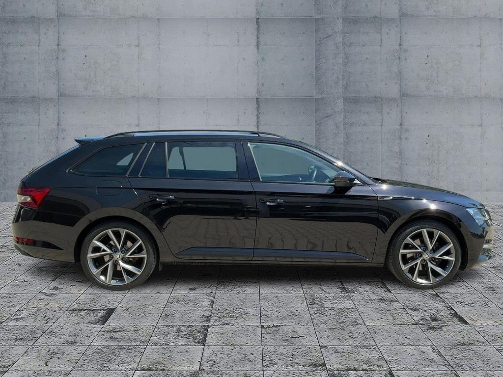 Skoda Superb 2023 г. Чёрный, пробег 54698 км