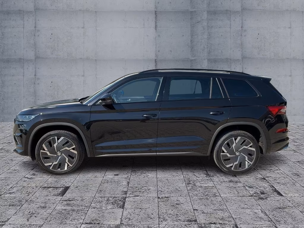 Skoda Kodiaq 2024 г. Чёрный, пробег 24108 км