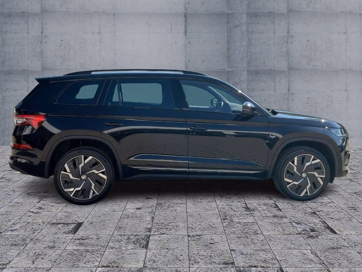 Skoda Kodiaq 2024 г. Чёрный, пробег 24108 км