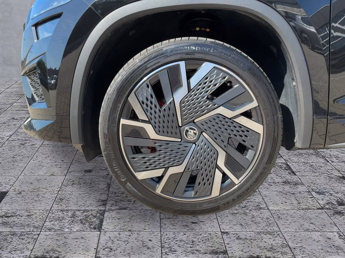 Skoda Kodiaq 2024 г. Чёрный, пробег 24108 км