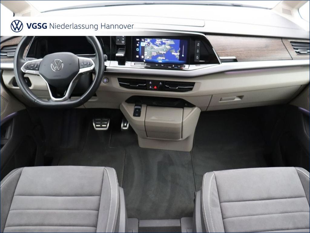 Volkswagen T7 MULTIVAN 2025 г. Чёрный, пробег 28309 км