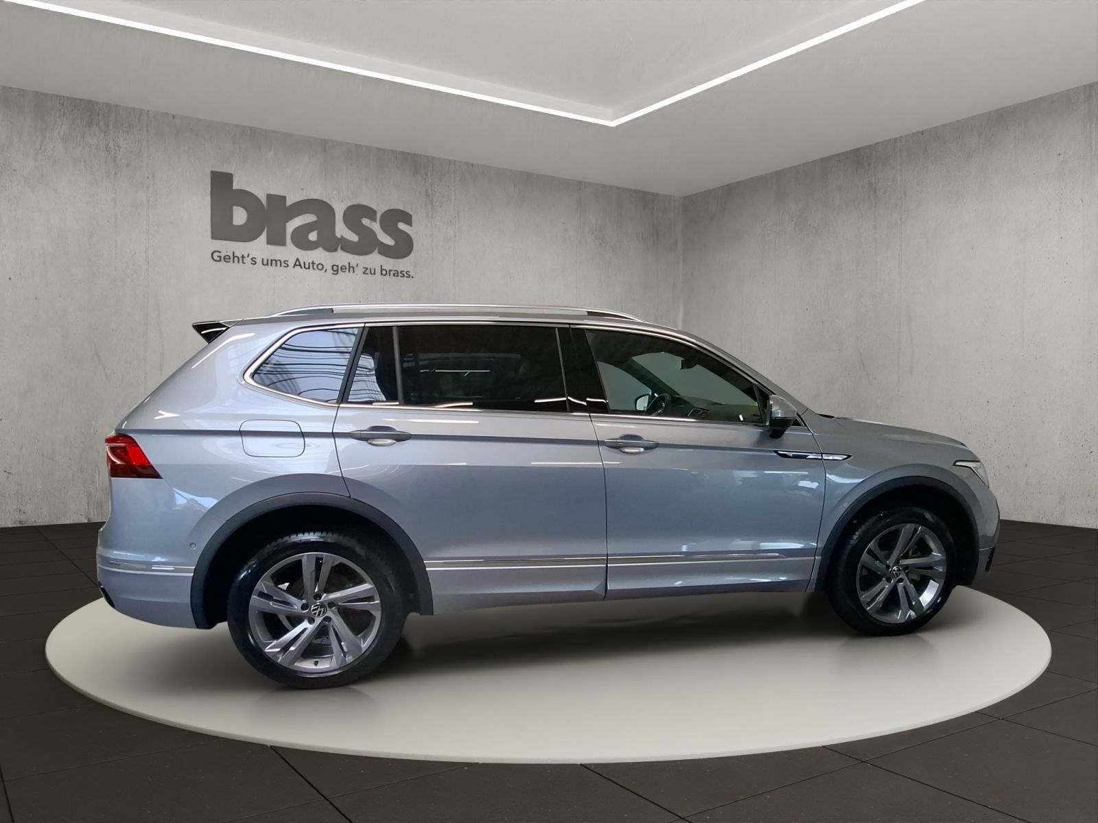 Volkswagen TIGUAN ALLSPACE 2024 г. Серебристый, пробег 9348 км