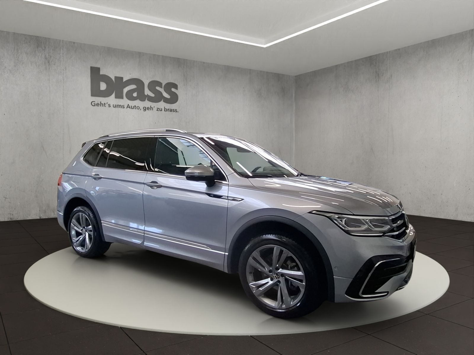 Volkswagen TIGUAN ALLSPACE 2024 г. Серебристый, пробег 9348 км