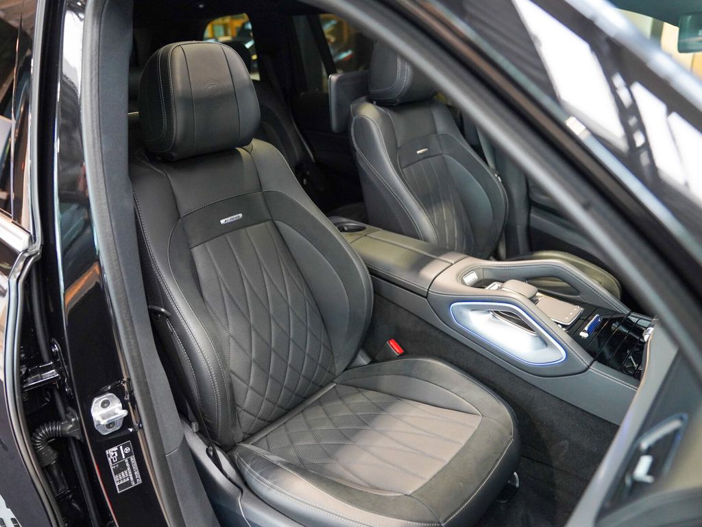 Mercedes-Benz GLS 63 2024 г. Чёрный, пробег 18464 км