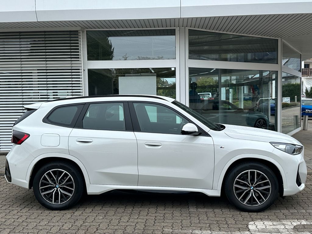 BMW X1 2023 г. Белый, пробег 52490 км