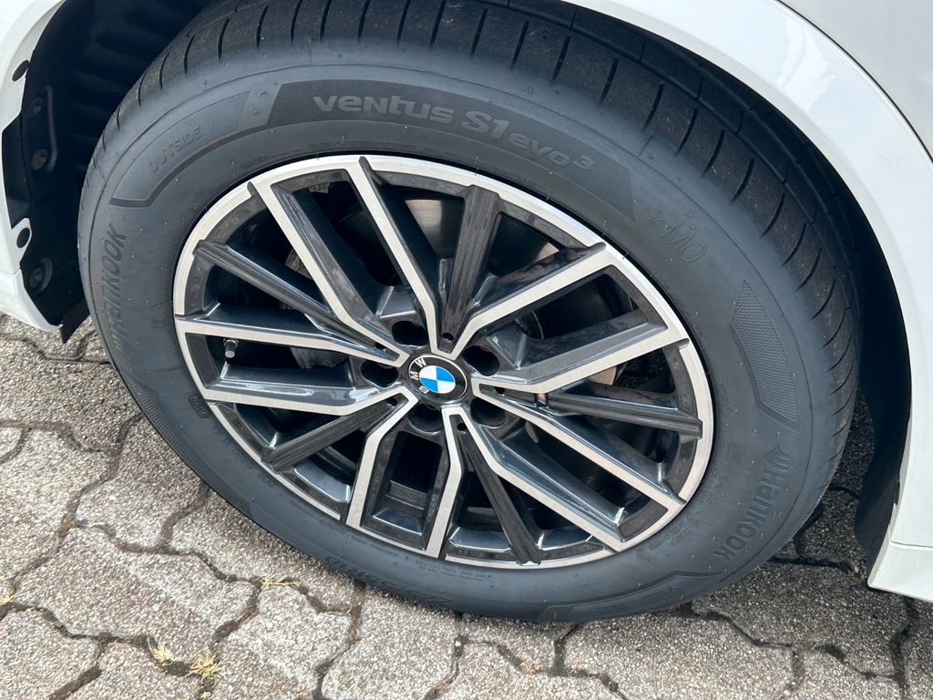 BMW X1 2023 г. Белый, пробег 52490 км