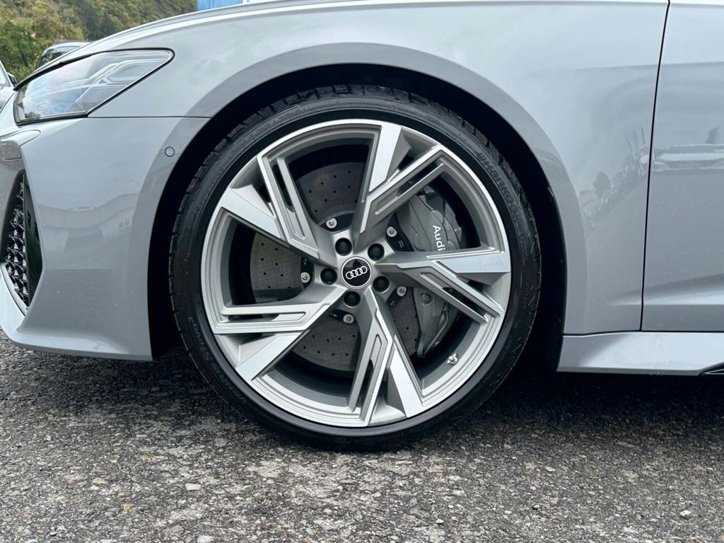 Audi RS6 2022 г. Серый, пробег 43354 км