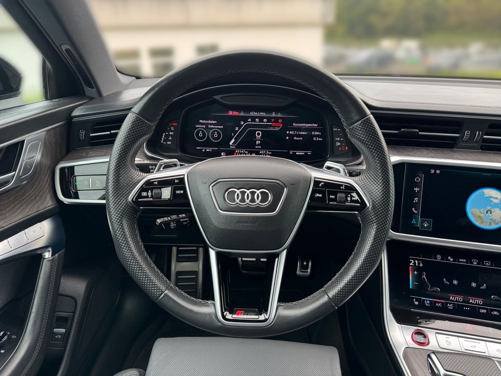 Audi RS6 2022 г. Серый, пробег 43354 км