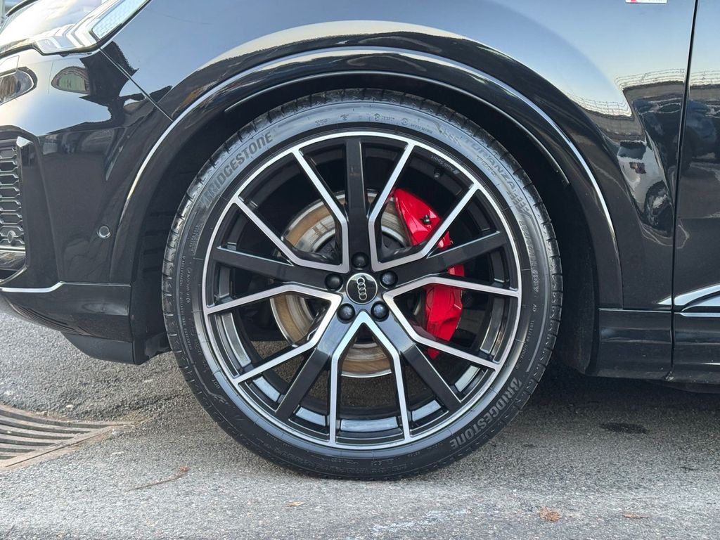Audi Q7 2024 г. Чёрный, пробег 46404 км
