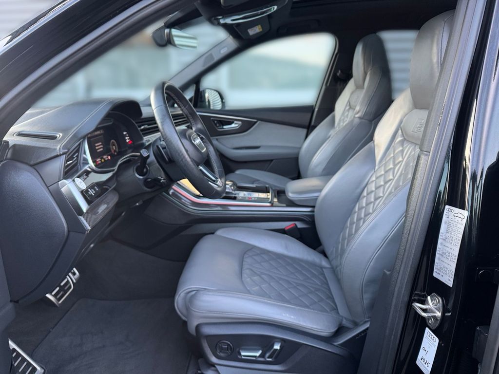 Audi Q7 2024 г. Чёрный, пробег 46404 км