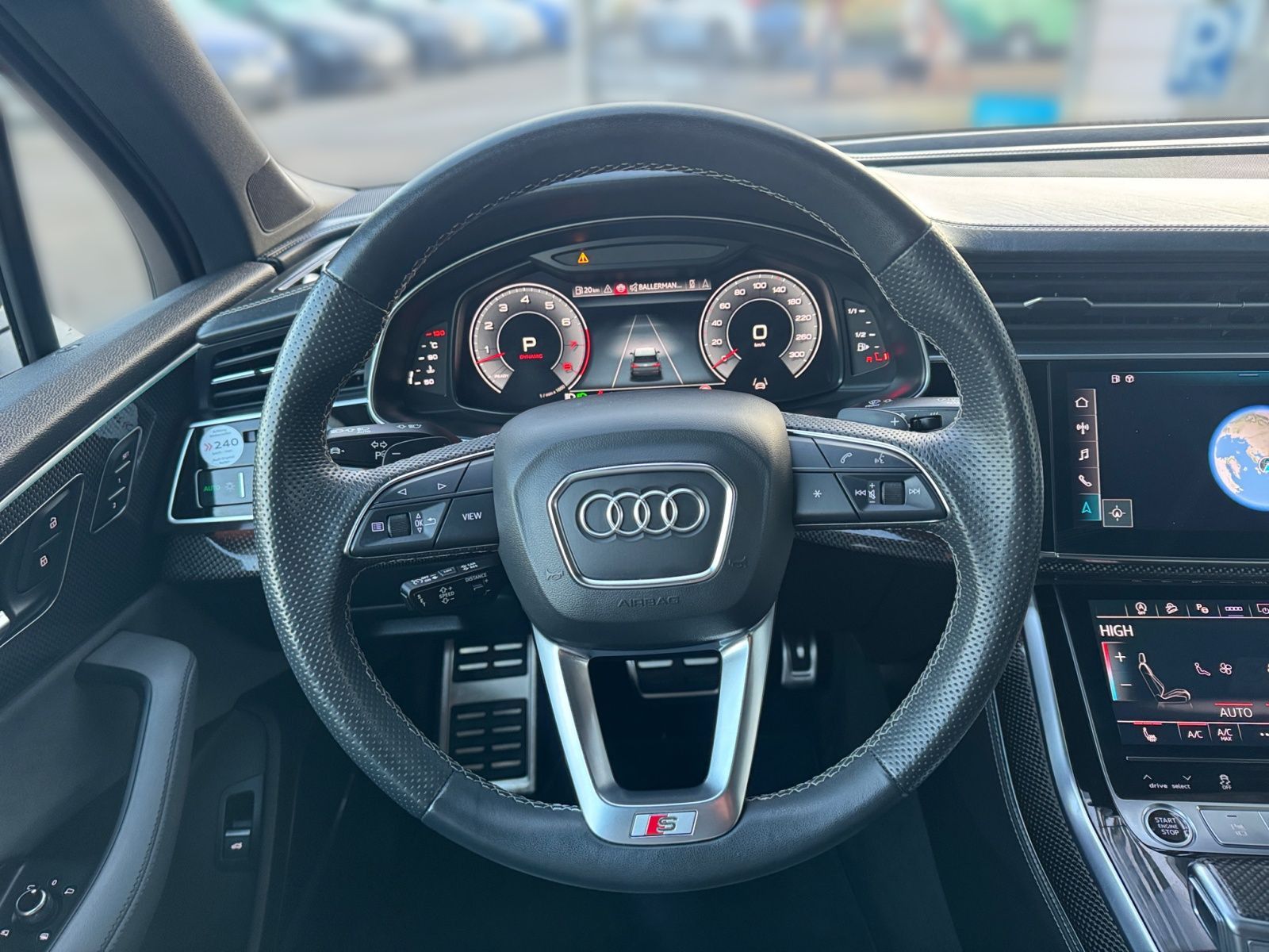 Audi Q7 2024 г. Чёрный, пробег 46404 км