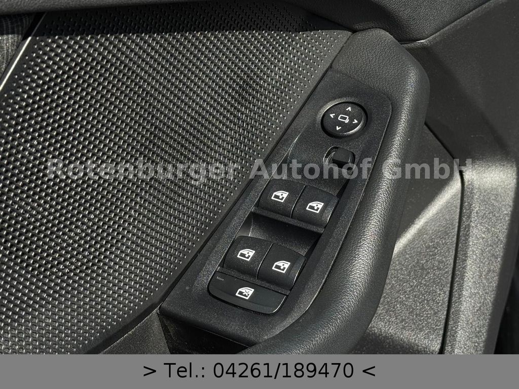 BMW 118 2023 г. Чёрный, пробег 49900 км