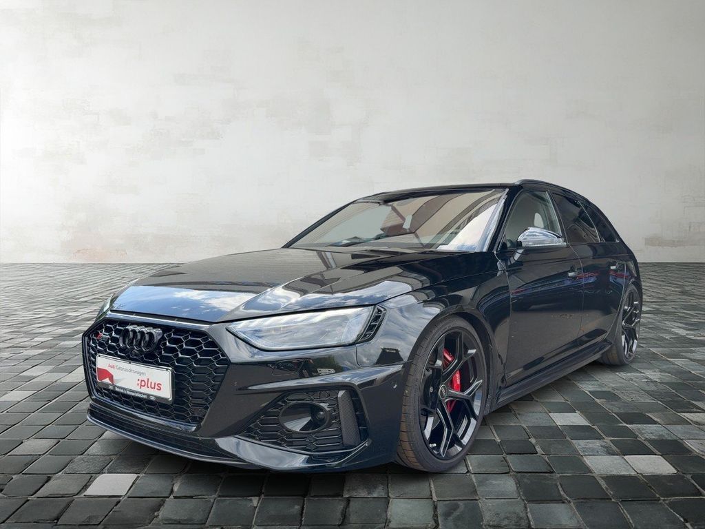 Audi RS4 2023 г. Чёрный, пробег 53335 км